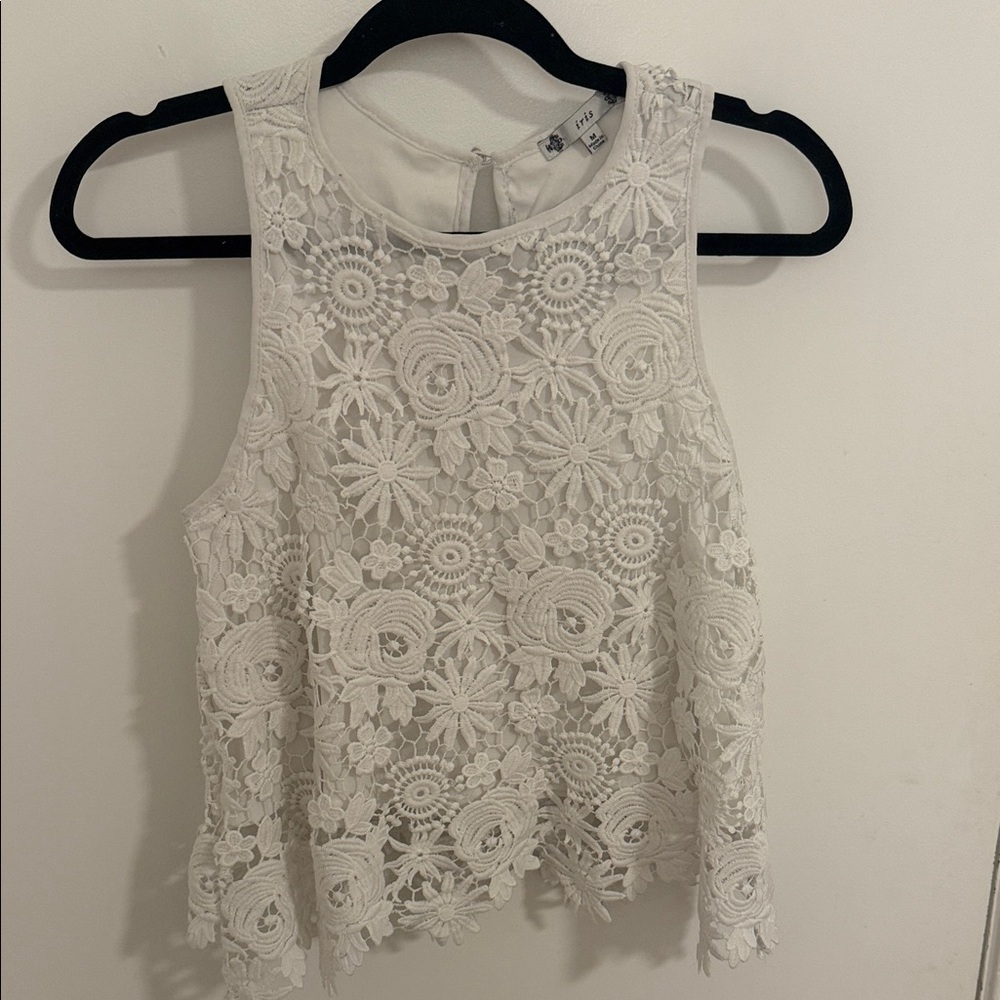 iris White Floral Lace Sleeveless Blouse